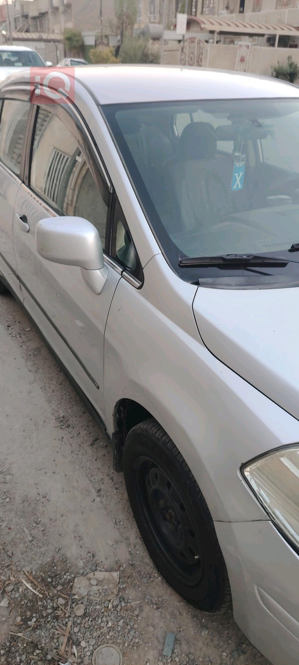 نيسان فيرسا
